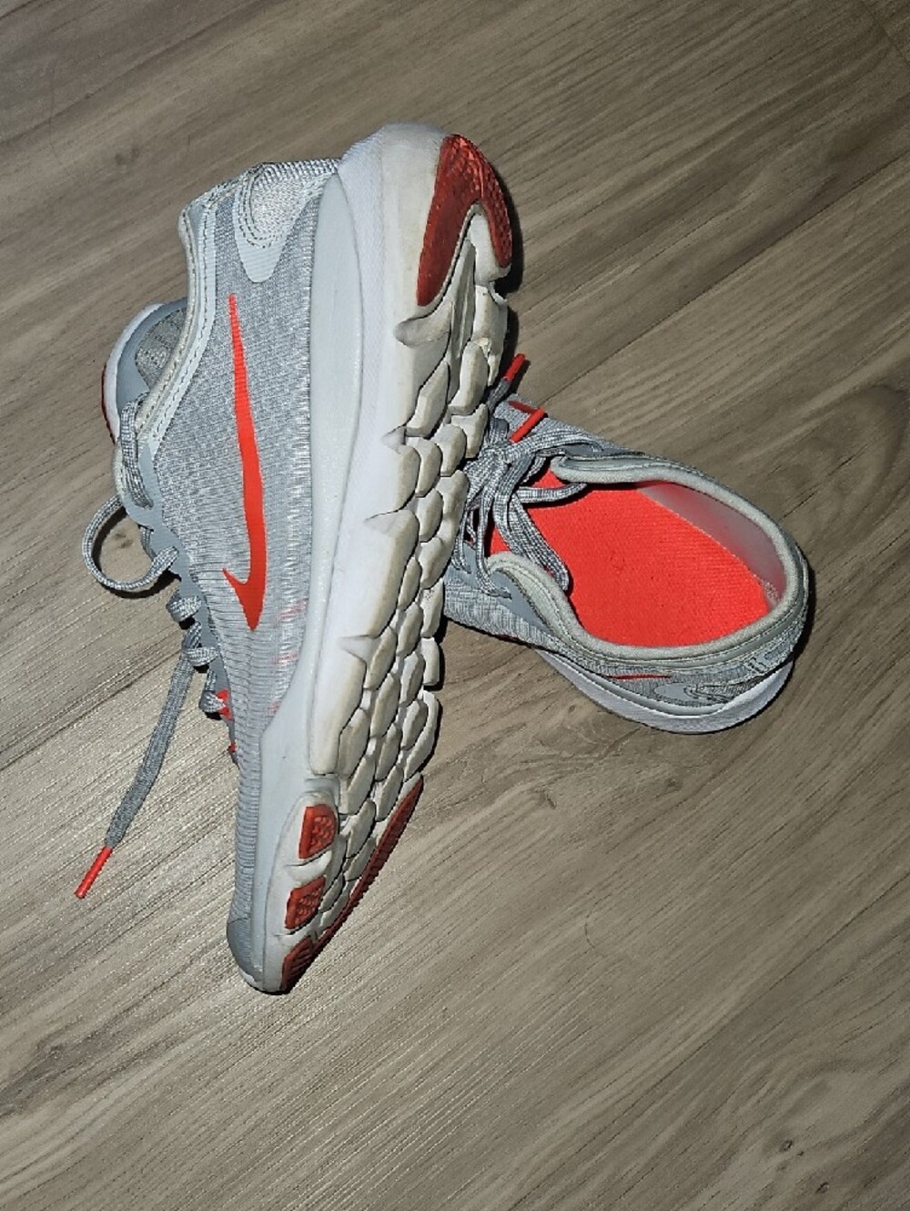 Nike Light Gray Running Shoes with Bright Orange Swoosh - Picture 3 of 5